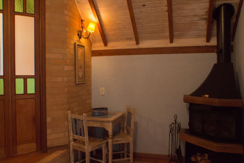 Pousada Villa Rhustica Санту-Антоніу-ду-Піннял Екстер'єр фото